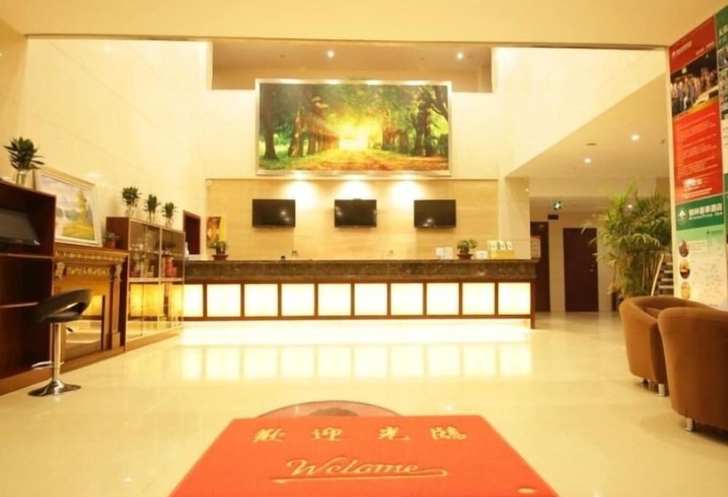 Отель Greentree Inn Yangzhou West Kaifa Road Baolong Square Express