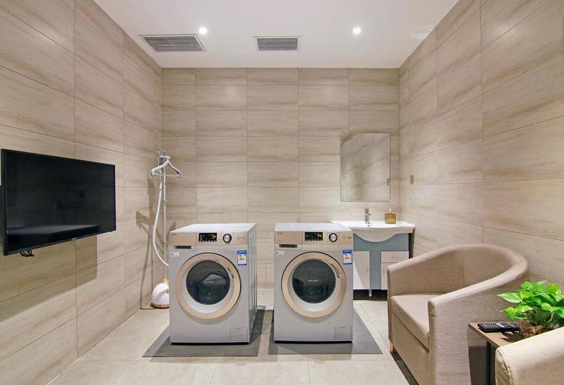 فندق Home Inn Plus Kunmin Qingniang Road Jinying Plaza