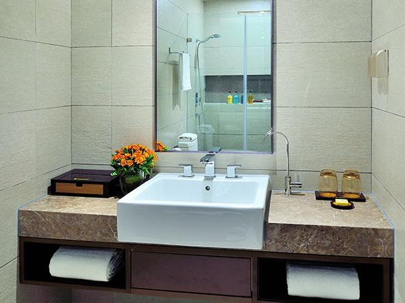 호텔 Home Inn Plus Kunmin Qingniang Road Jinying Plaza