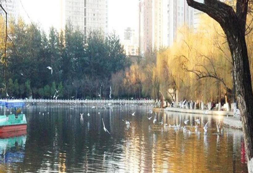 فندق Home Inn Plus Kunmin Qingniang Road Jinying Plaza