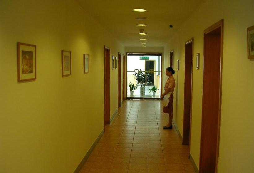 Otel Jinjiang Inn Yichun Water Park Branch