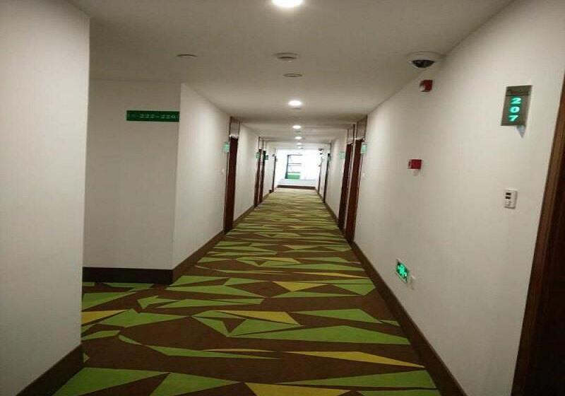 Отель Vatica Shanghai Jiading District Anting Metro Station Volkswagen Factory