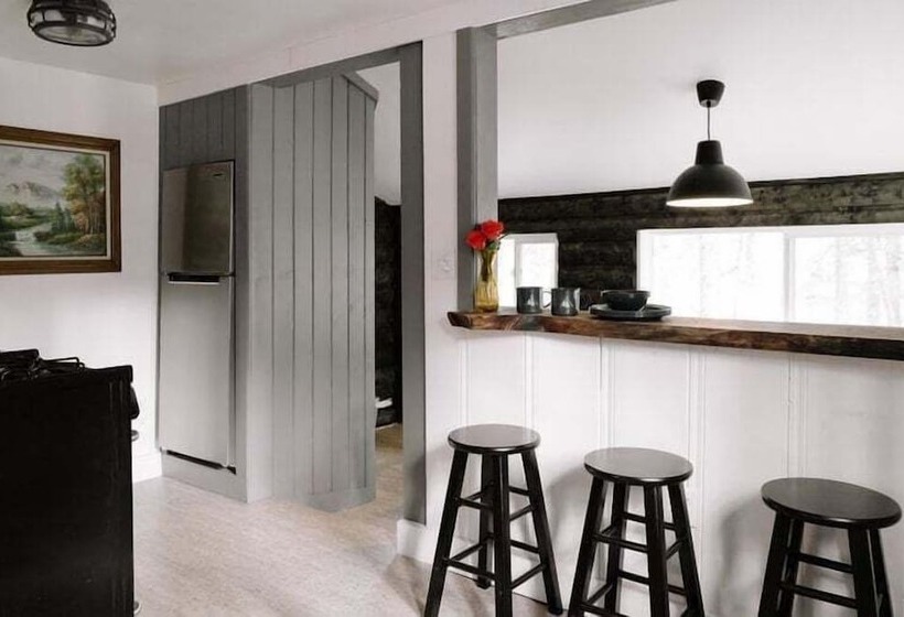 هتل Oak Knoll Unit 11 #2409