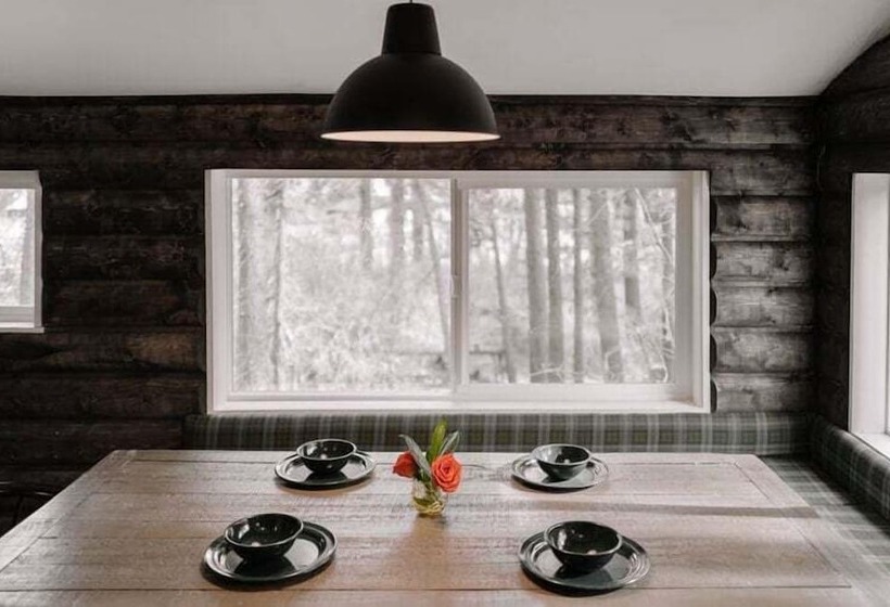 هتل Oak Knoll Unit 11 #2409