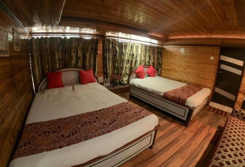 酒店 Broadway Mall Road Darjeeling Family Joy Vacations & Best Location