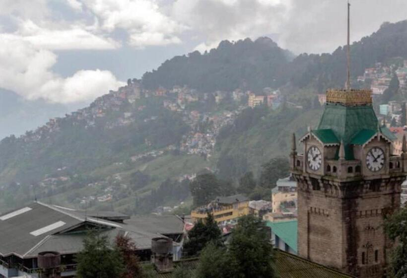 酒店 Broadway Mall Road Darjeeling Family Joy Vacations & Best Location