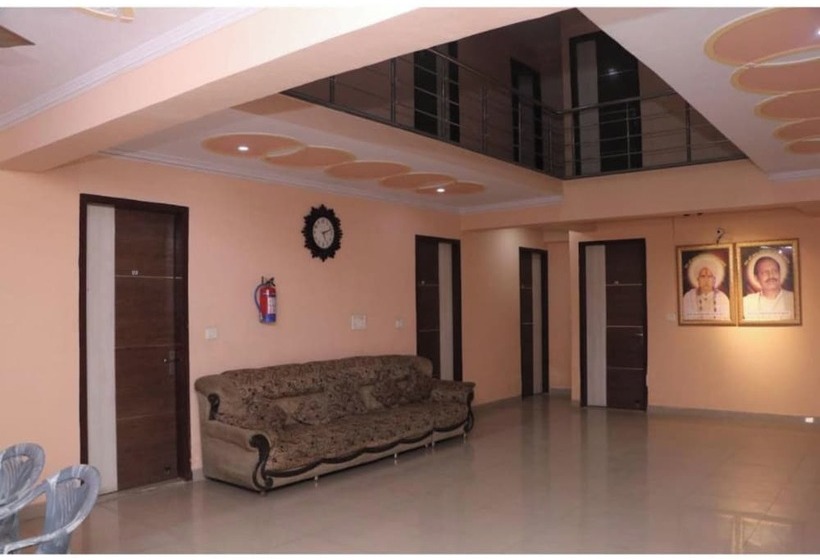 Отель Gopi Dham Ashram Haridwar Near Shanti Kunj
