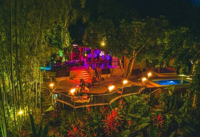 هتل Selva Armonia