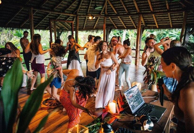 هتل Selva Armonia