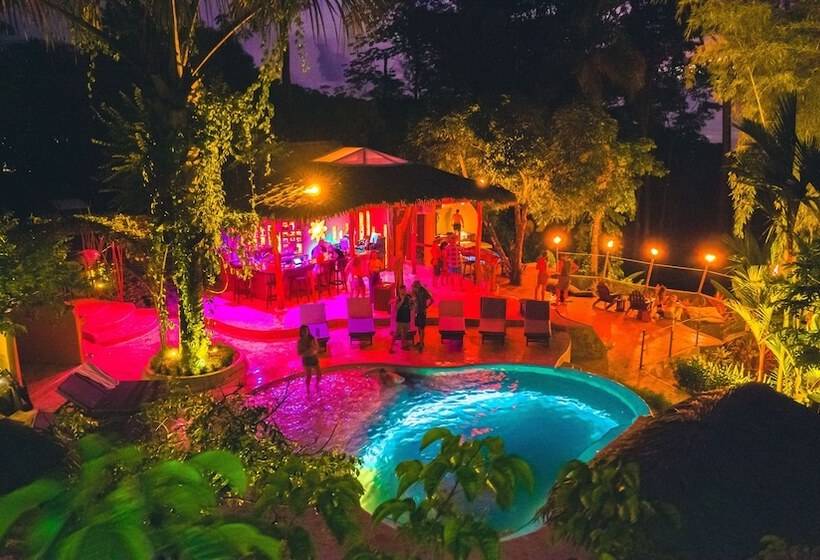 هتل Selva Armonia