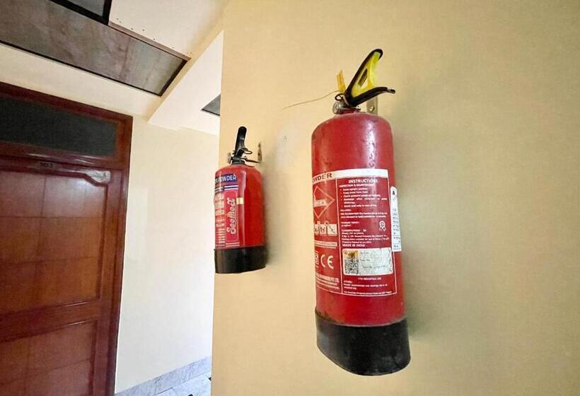 P Palace ! Varanasi Fully Air Conditioned Hotel Lift And Parking Availability, Near Kashi Vishwanath