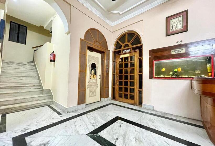 P Palace ! Varanasi Fully Air Conditioned Hotel Lift And Parking Availability, Near Kashi Vishwanath
