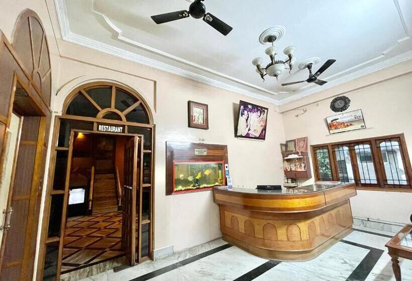 P Palace ! Varanasi Fully Air Conditioned Hotel Lift And Parking Availability, Near Kashi Vishwanath