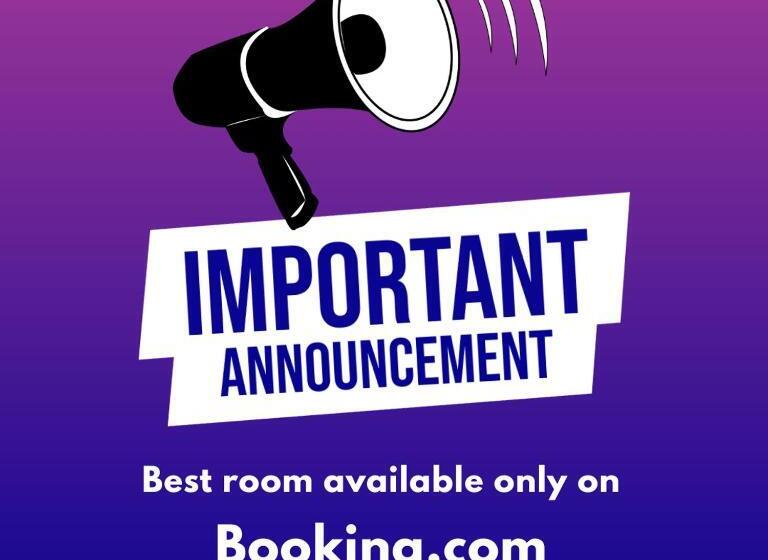 P Palace ! Varanasi Fully Air Conditioned Hotel Lift And Parking Availability, Near Kashi Vishwanath