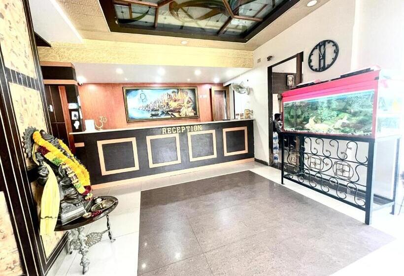 P Palace ! Varanasi Fully Air Conditioned Hotel Lift And Parking Availability, Near Kashi Vishwanath