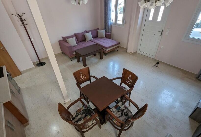 Achilleas Rentals In Kamena Vourla