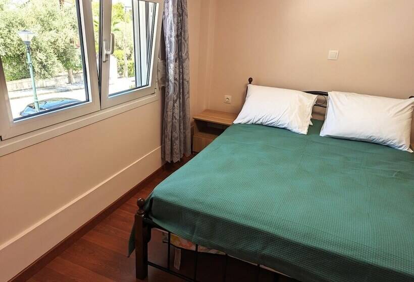 Achilleas Rentals In Kamena Vourla