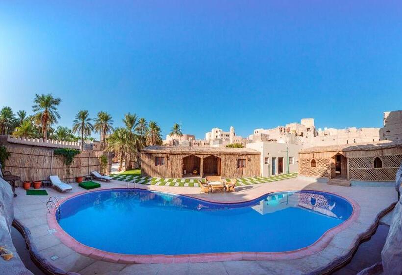 هاستل Antique Inn