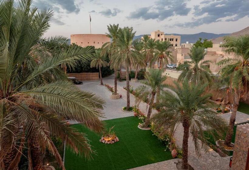 هاستل Antique Inn