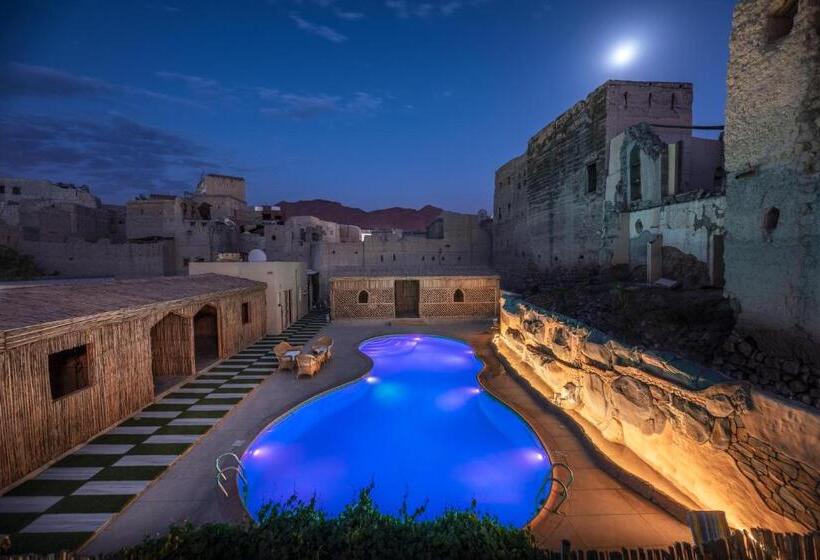 هاستل Antique Inn