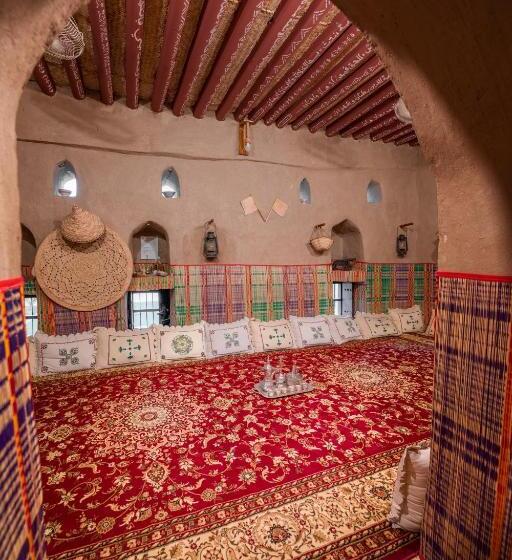 هاستل Antique Inn