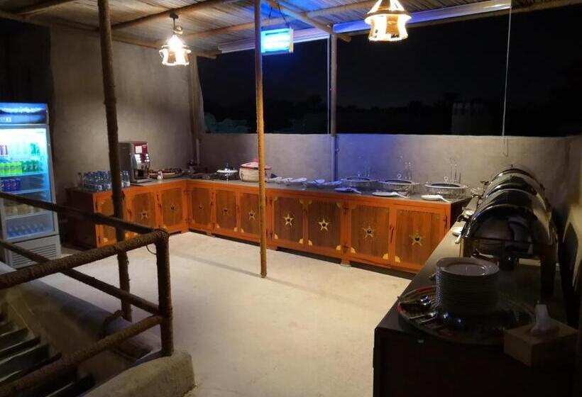 هاستل Antique Inn