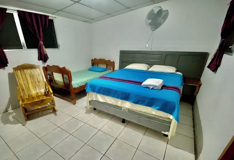 הוסטל Nanda Parbat Hostal