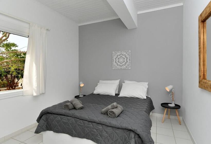 Anemolia Apartments With Pool