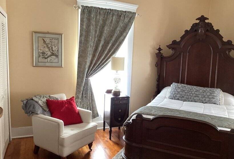 ベッドアンドブレックファースト Regina S Country Livin