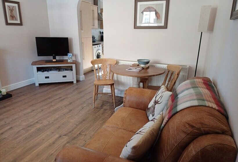 Charming 2 Bed Cottage In Central Ripon