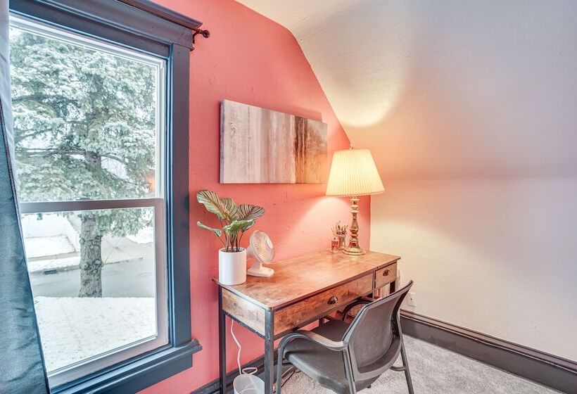 Charming Minneapolis Home W/ Deck, 5 Mi To Central