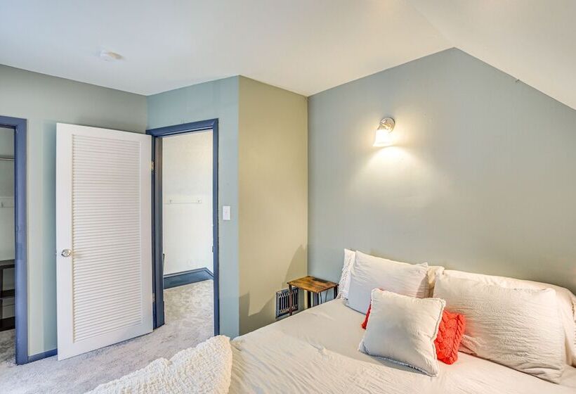 Charming Minneapolis Home W/ Deck, 5 Mi To Central