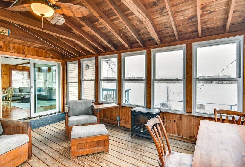 Classic Waterfront Home On Lake Maspenock W/ Grill