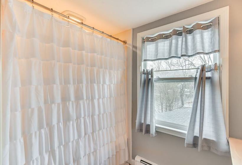 Classic Waterfront Home On Lake Maspenock W/ Grill