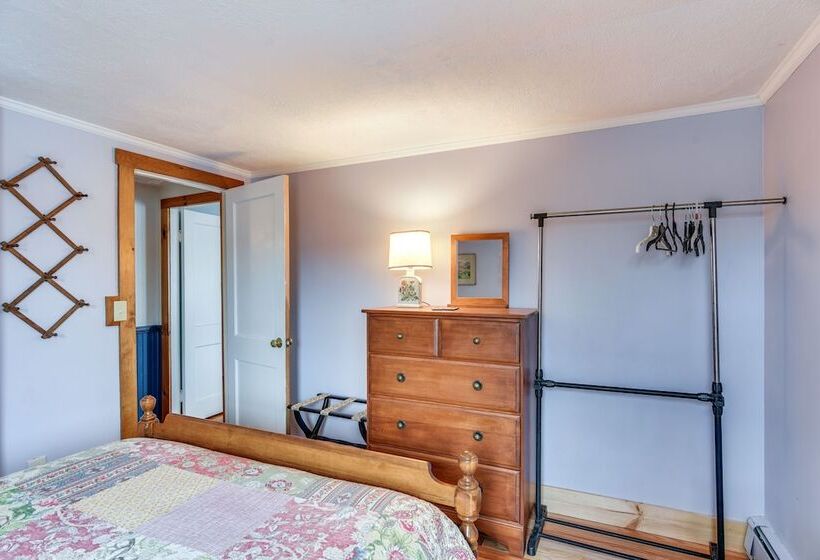 Classic Waterfront Home On Lake Maspenock W/ Grill