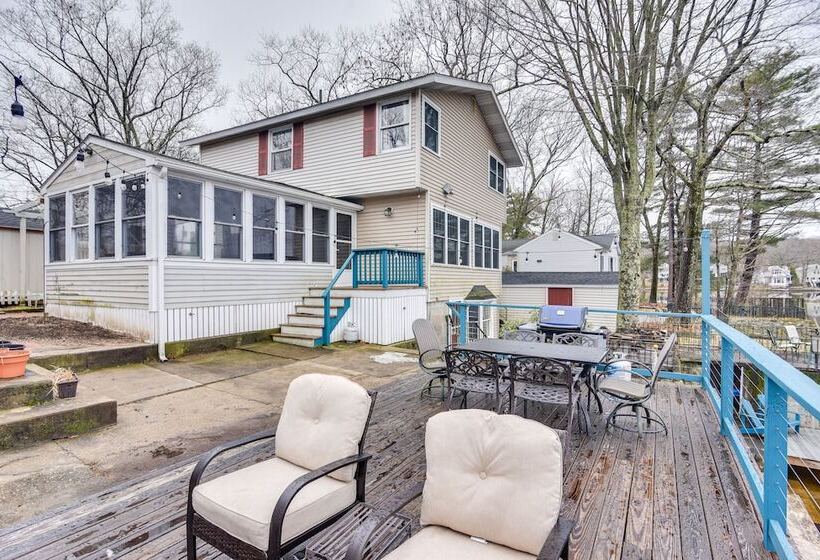 Classic Waterfront Home On Lake Maspenock W/ Grill