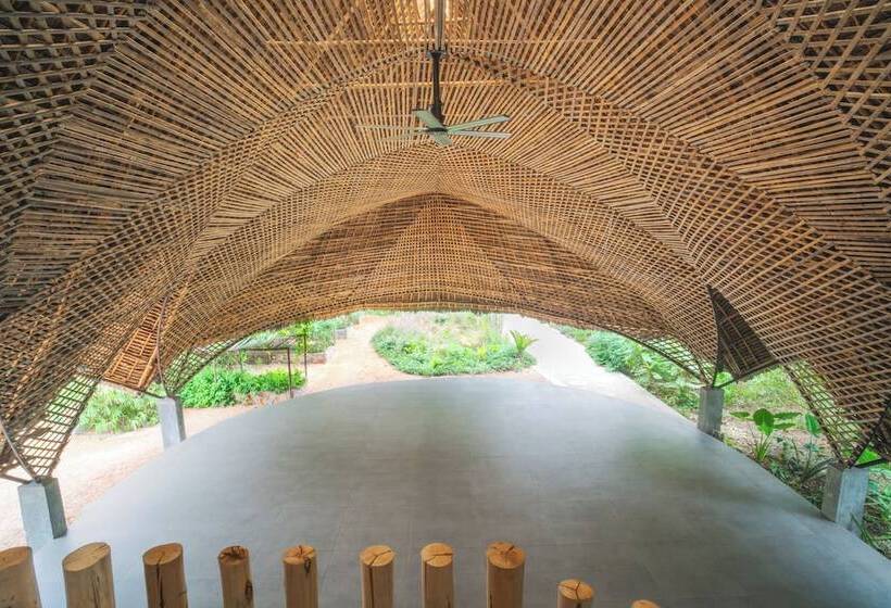 בית מלון כפרי Bamboo Zanzibar