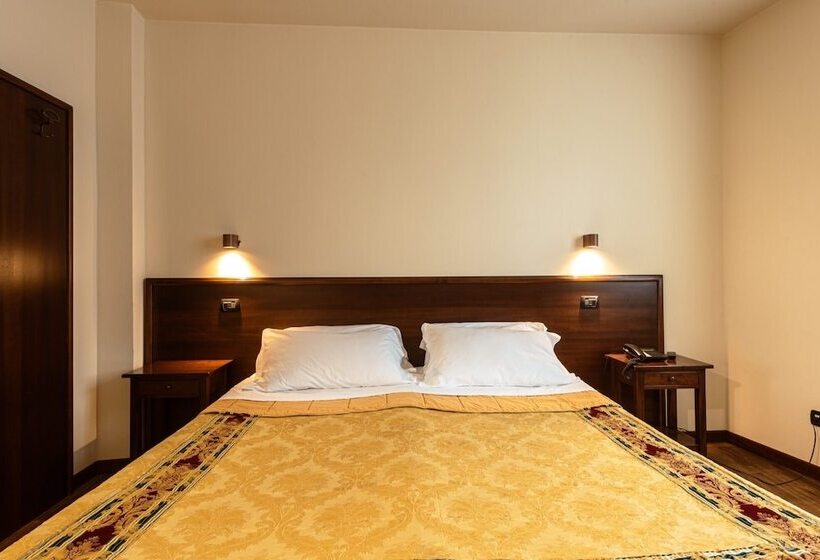 בית מלון כפרי Dimora San Secondo