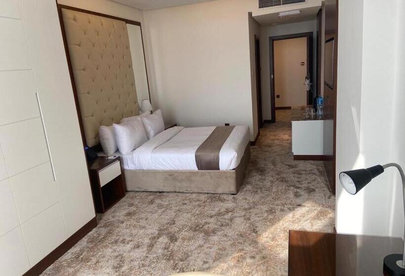 هتل Dolphin Continental