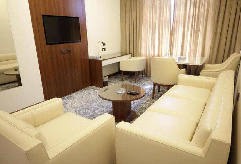 هتل Dolphin Continental