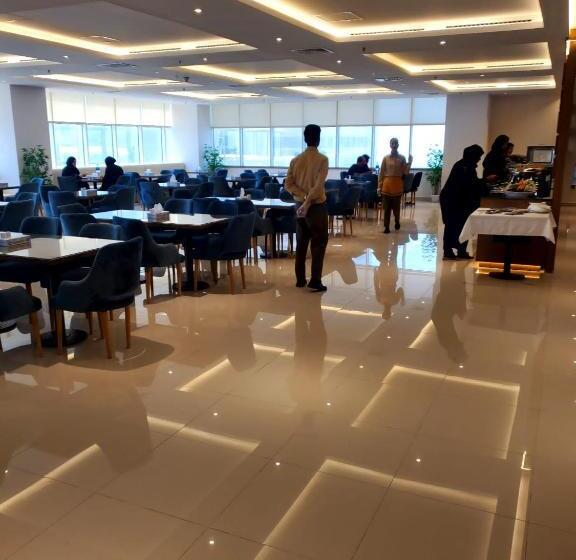 هتل Dolphin Continental