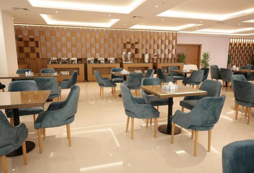 هتل Dolphin Continental