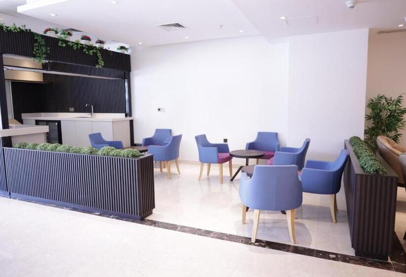 هتل Dolphin Continental