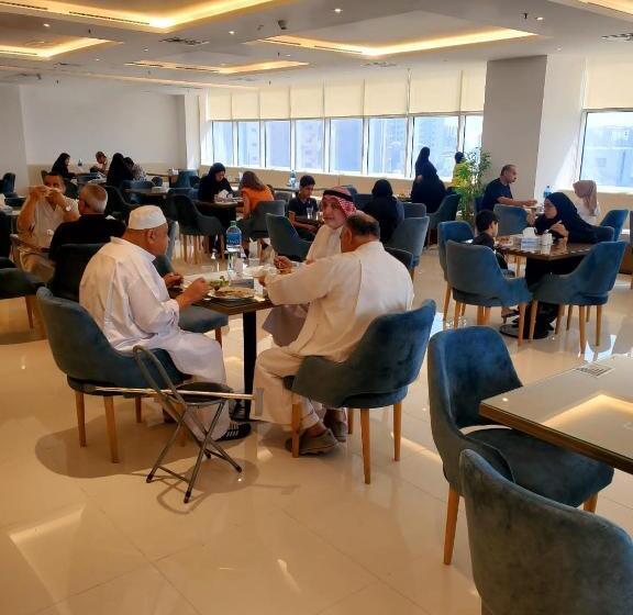 هتل Dolphin Continental