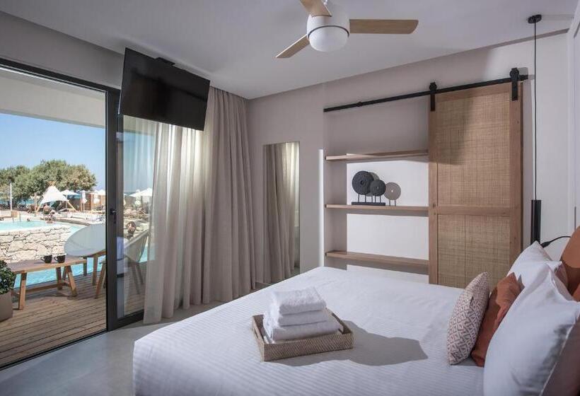 Отель Enorme Teatro Beach