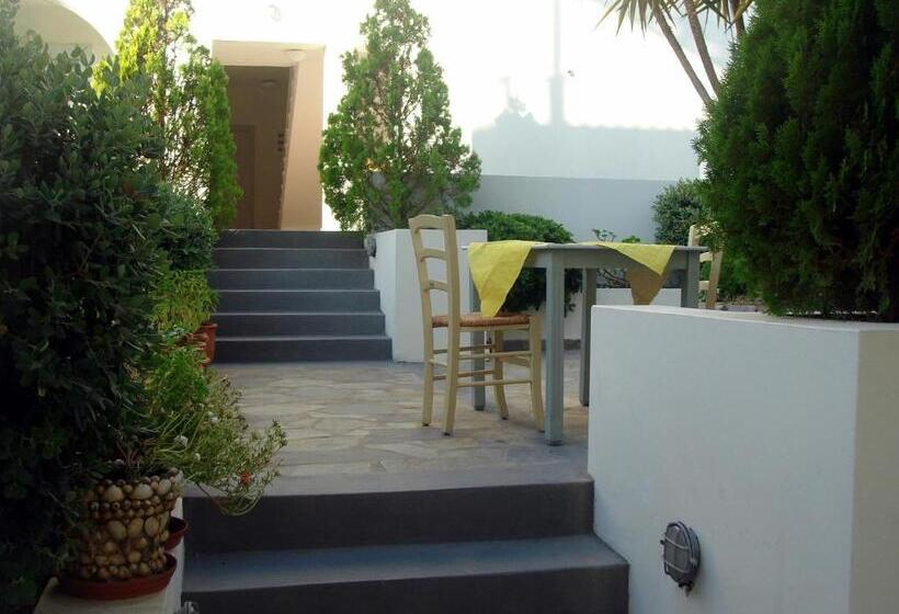 ホテル Filoxenia Apartments