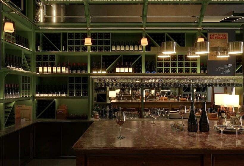 Отель Grand Mess Clermont Ferrand