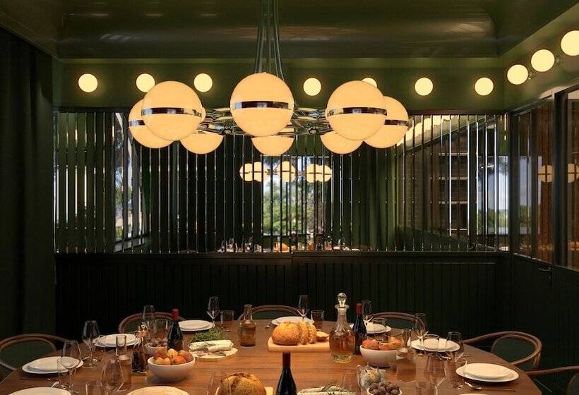 Отель Grand Mess Clermont Ferrand