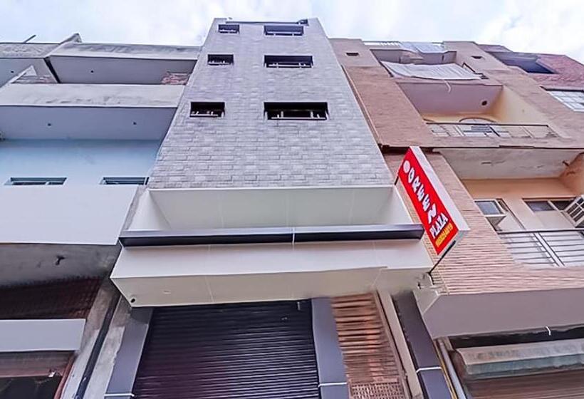 Hotel Green Palace  Near Anand Vihar Railway Station