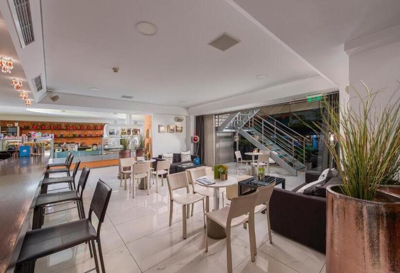 בית מלון כפרי Habitat